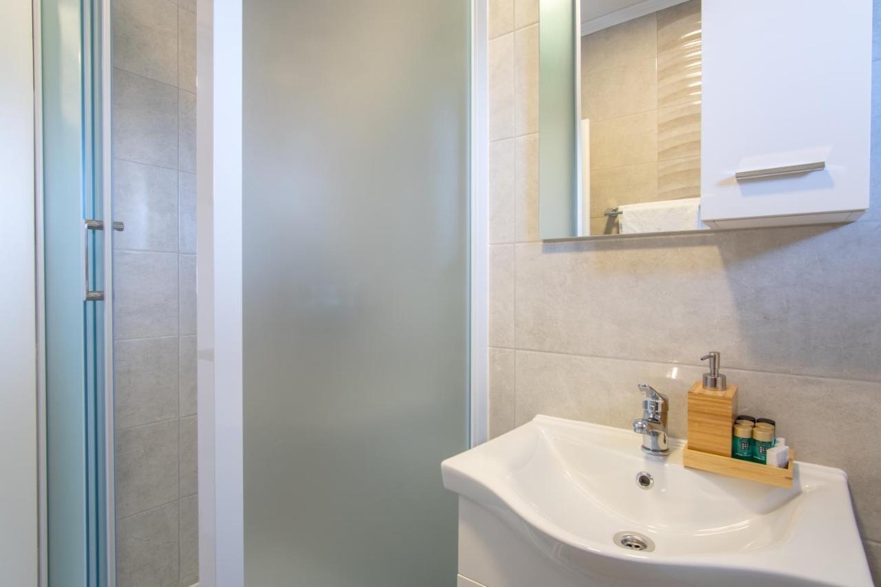 Apartment Luna Novalja