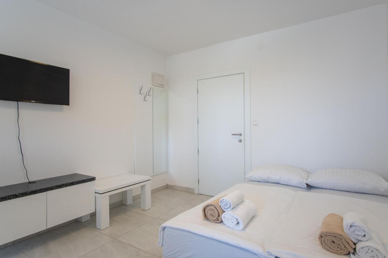 Luna Apartment