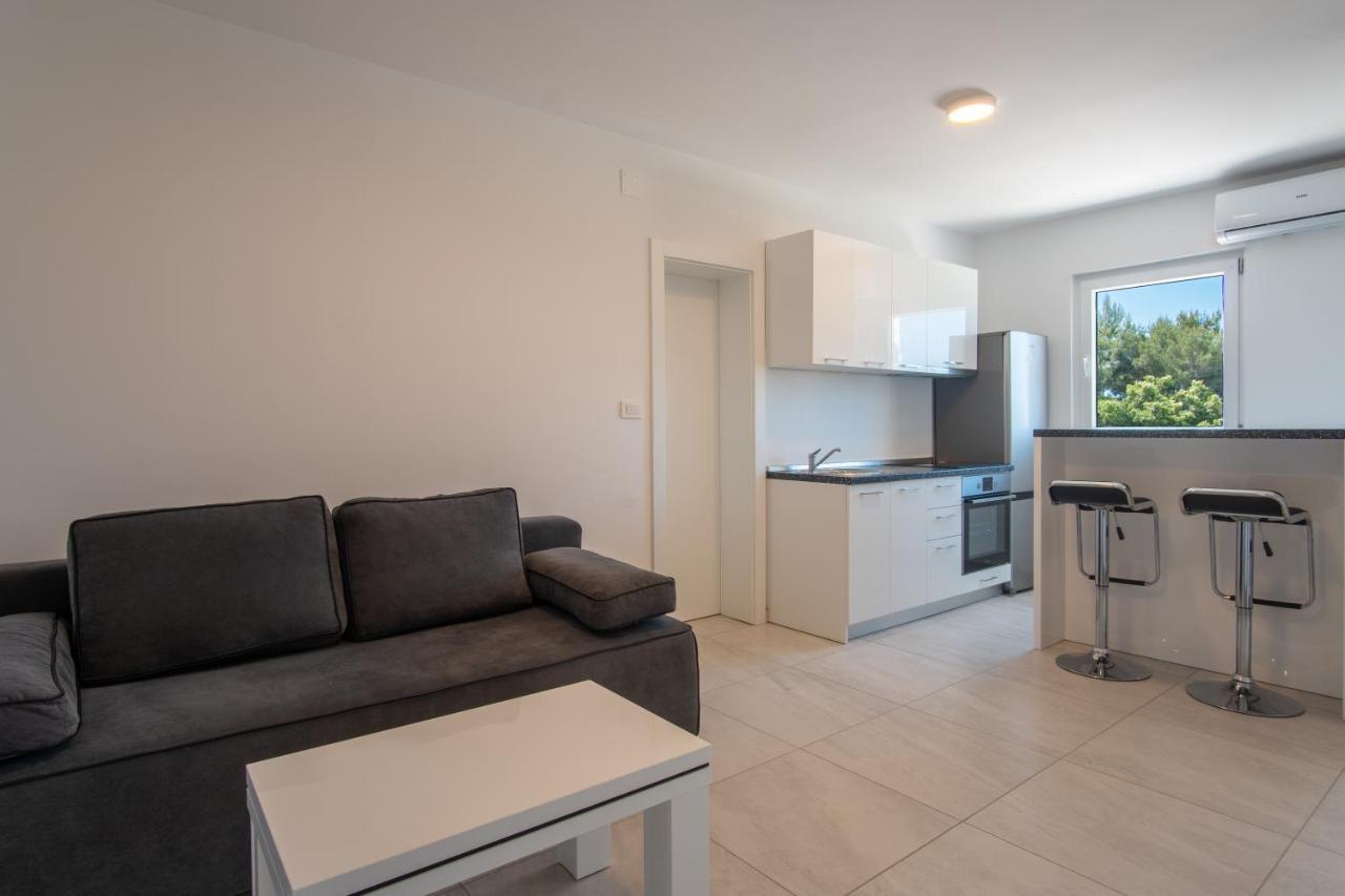 Apartment Luna Novalja