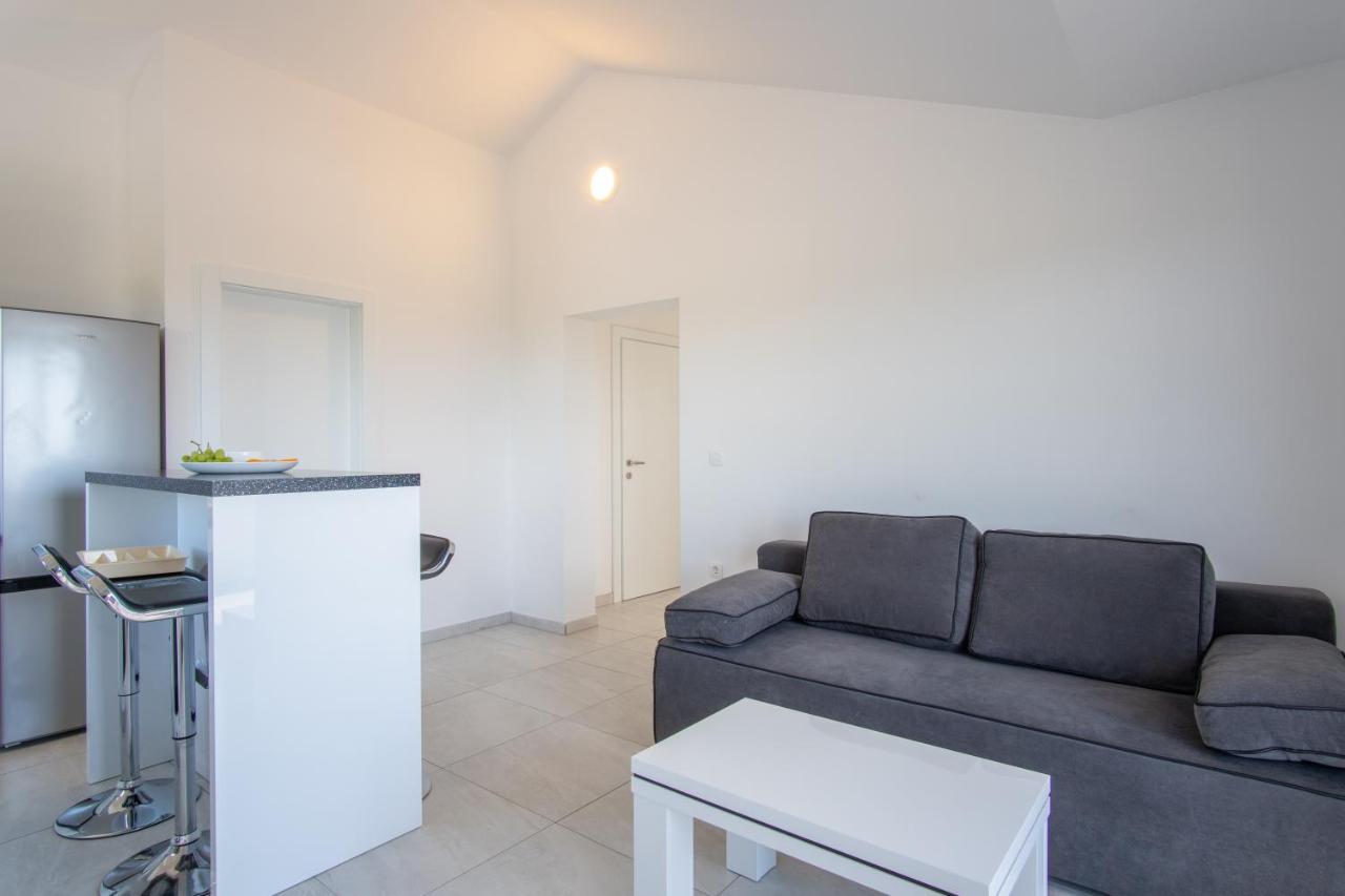 Luna Apartment *